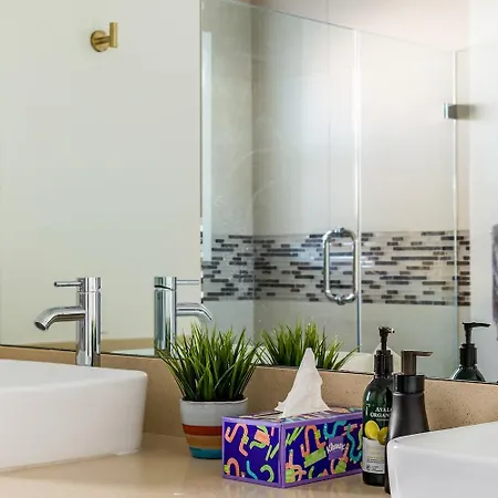 Cozy La Getaway With Hot Tub, 10 Min To Beach Los Angeles Exterior photo